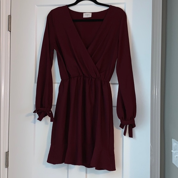 Everly Dresses & Skirts - Long sleeve dress